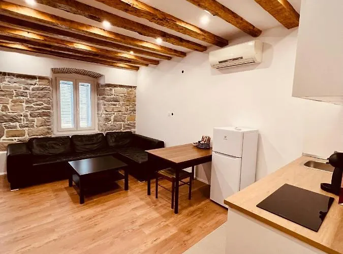 Apartma Nicole 皮兰